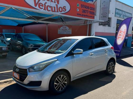 HYUNDAI HB20 1.6 COMFORT PLUS 16V FLEX 4P MANUAL HYUNDAI HB20 1.6 COMFORT PLUS 16V FLEX 4P MANUAL